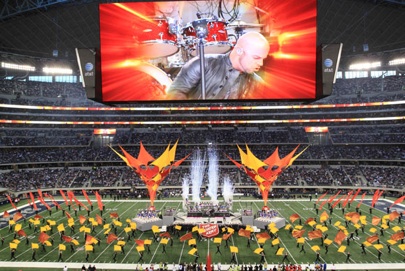 Dallas Cowboys Thanksgiving Halftime, Daughtry — Lighting design by Habitech